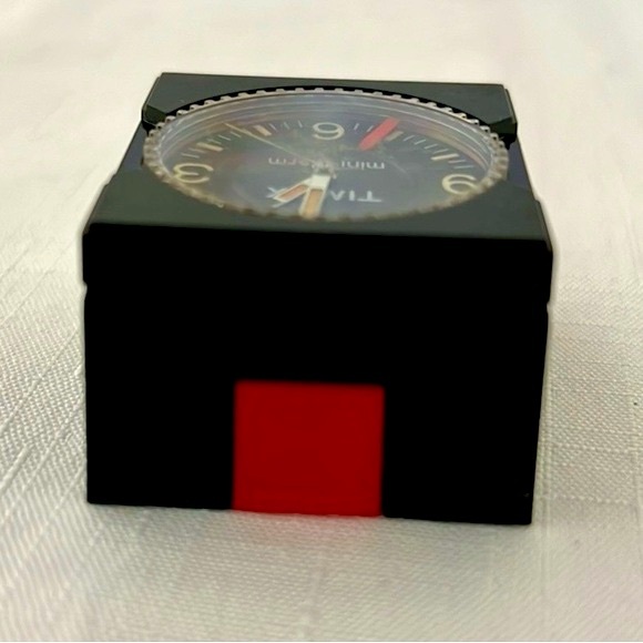 Timex~Mini Alarm Clock - Picture 7 of 14
